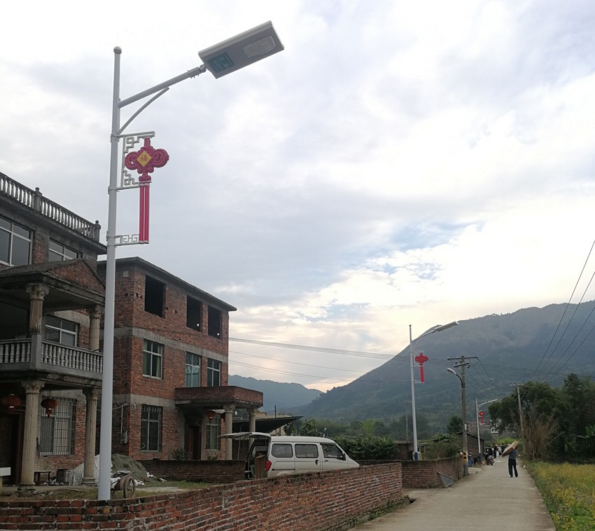 供應(yīng)福建免安裝光能路燈價格